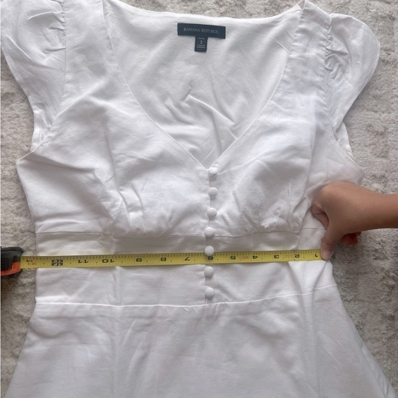 💥BANANA REPUBLIC 💥 White Mini Dress with Flutter Sleeves❤️🔥 - Picture 7 of 9